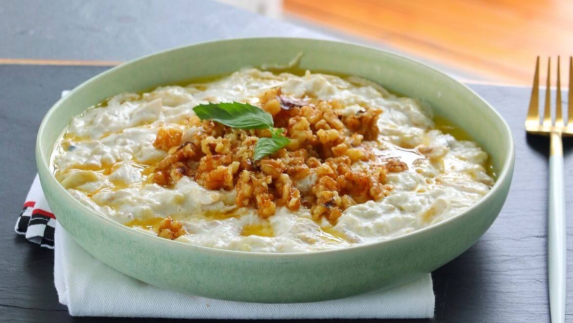 Köz Patlıcanlı Tavuk Salatası Tarifi Şükran Kaymak